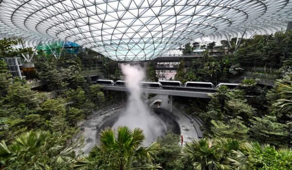 SINGAPORE CHANGI AIRPORT SINGAPORE | TEMPERED LAMINATED